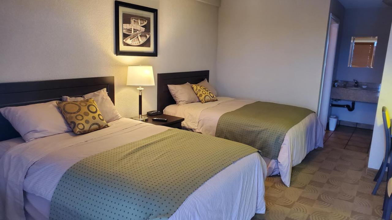 Shoreside Inn & Suites Wabamun Dış mekan fotoğraf