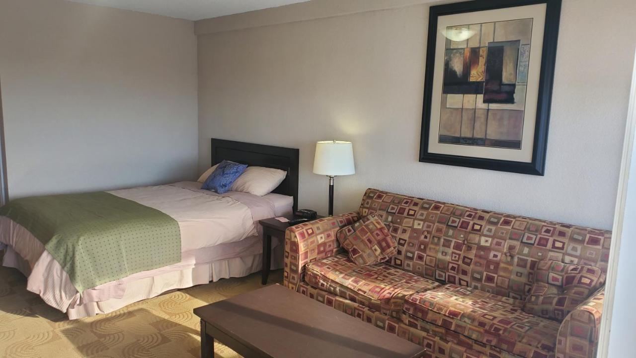 Shoreside Inn & Suites Wabamun Dış mekan fotoğraf