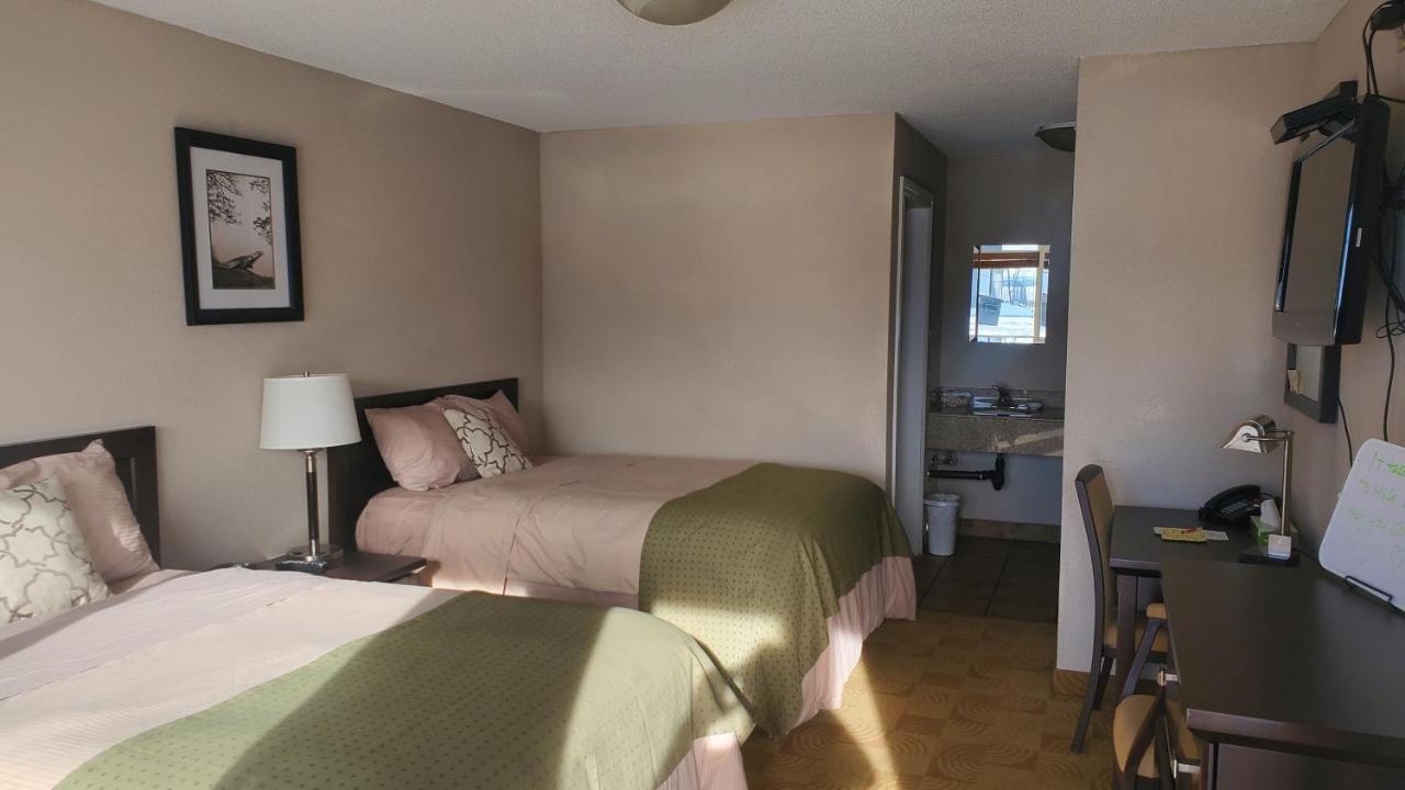 Shoreside Inn & Suites Wabamun Dış mekan fotoğraf