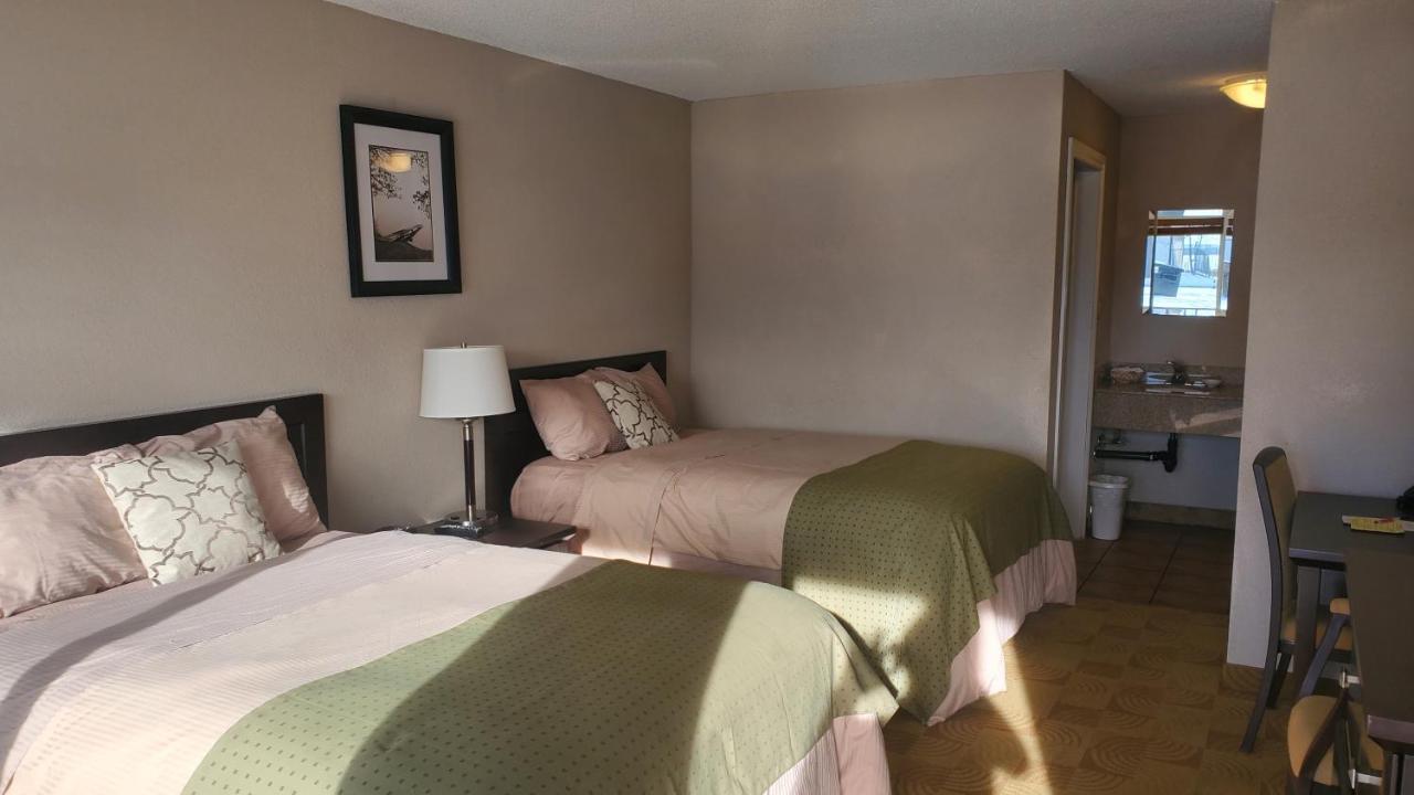 Shoreside Inn & Suites Wabamun Dış mekan fotoğraf