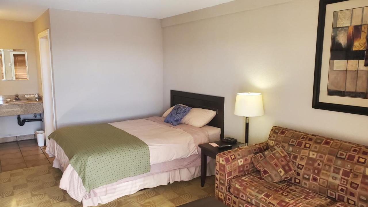 Shoreside Inn & Suites Wabamun Dış mekan fotoğraf