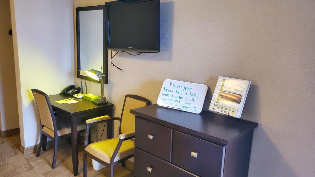 Shoreside Inn & Suites Wabamun Dış mekan fotoğraf
