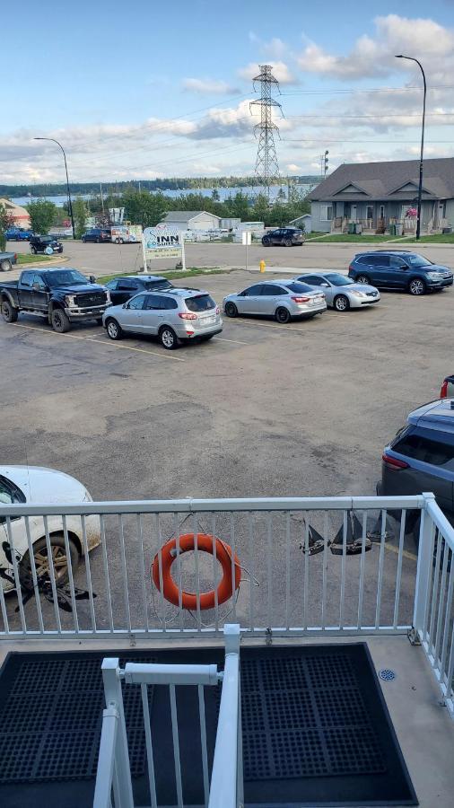Shoreside Inn & Suites Wabamun Dış mekan fotoğraf