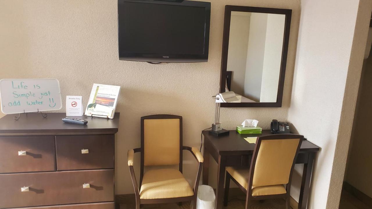 Shoreside Inn & Suites Wabamun Dış mekan fotoğraf