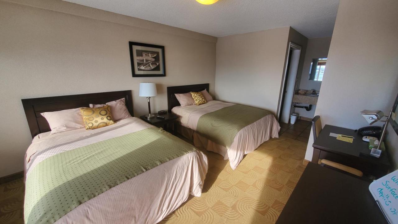 Shoreside Inn & Suites Wabamun Dış mekan fotoğraf