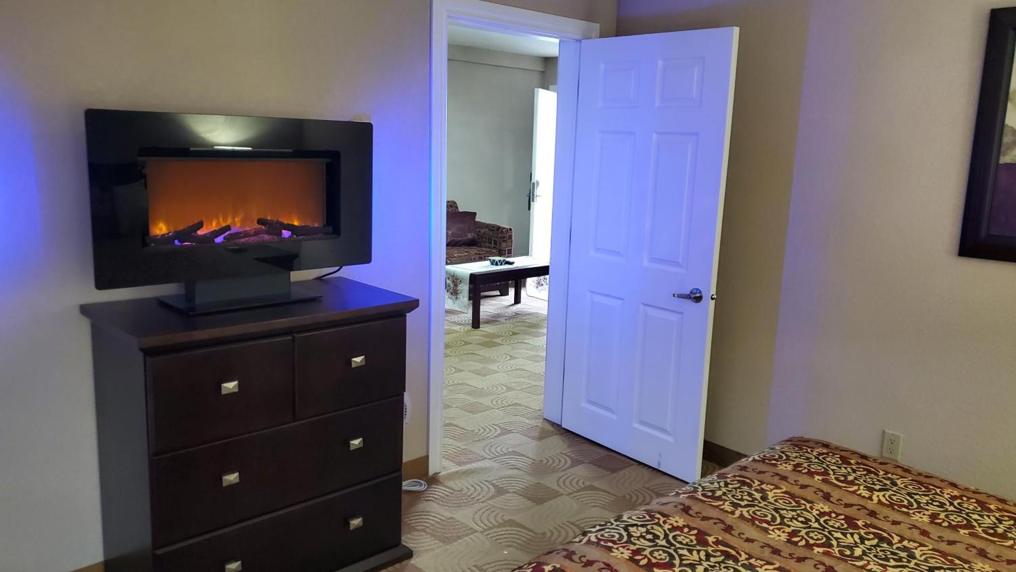 Shoreside Inn & Suites Wabamun Oda fotoğraf