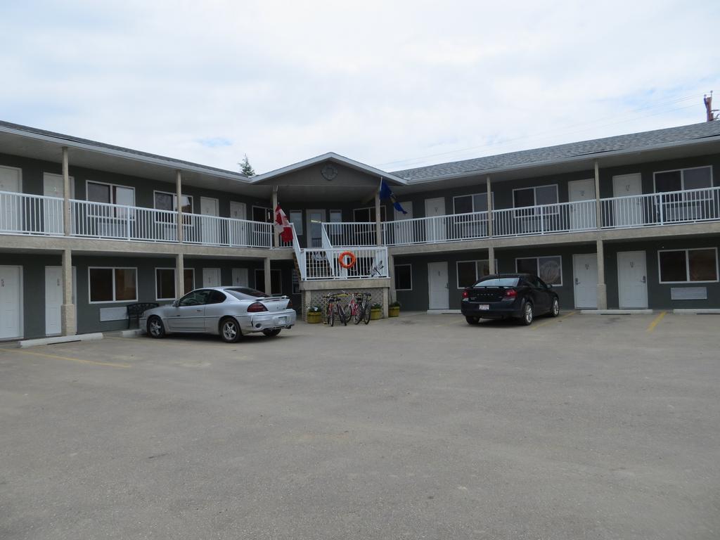 Shoreside Inn & Suites Wabamun Dış mekan fotoğraf