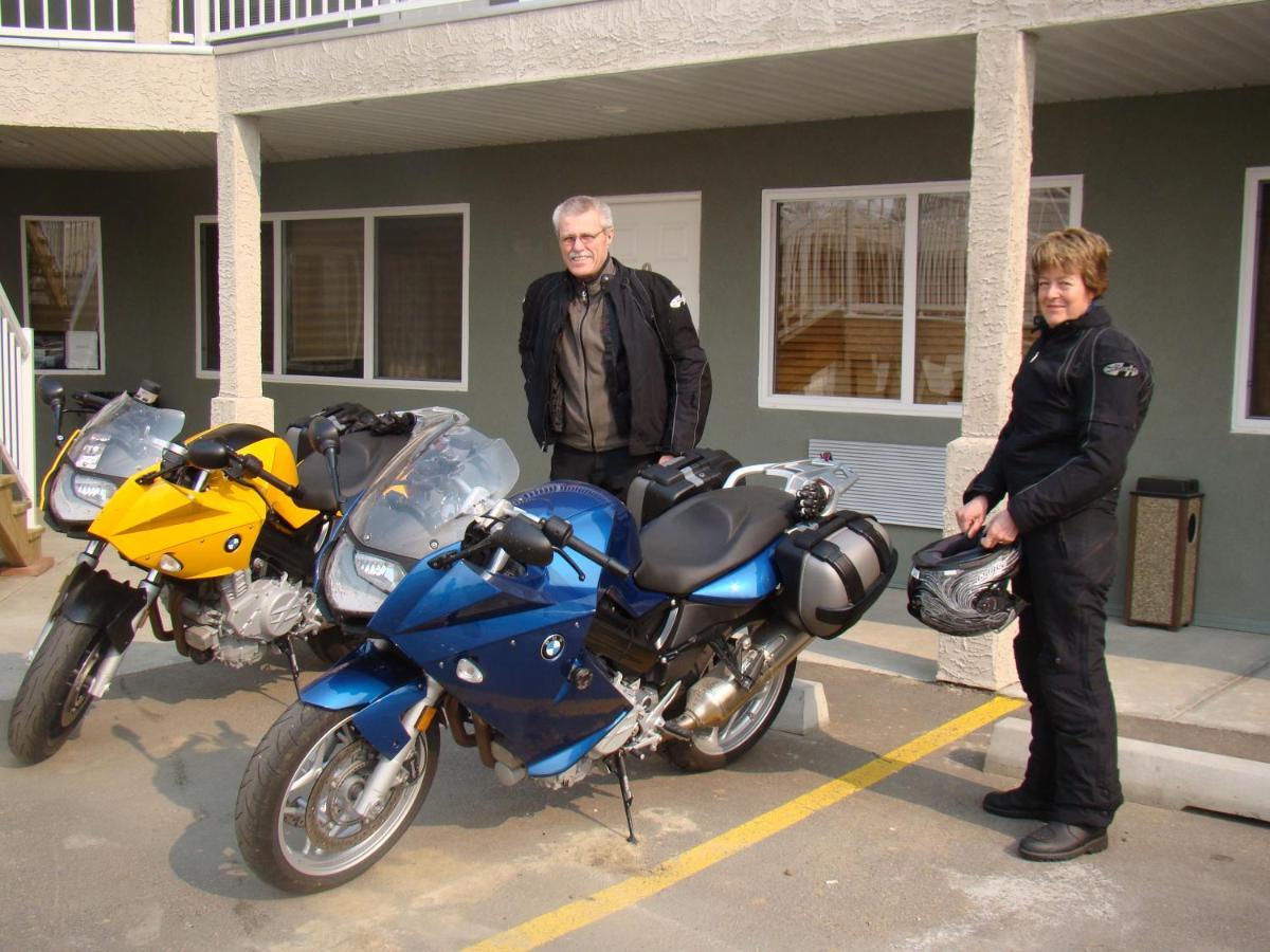 Shoreside Inn & Suites Wabamun Dış mekan fotoğraf